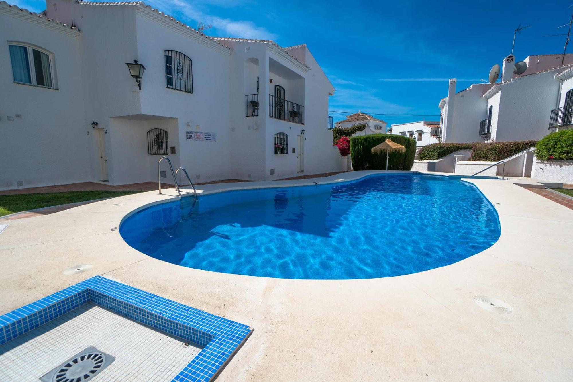 Los Pinos 19 Menyber Nerja Dış mekan fotoğraf
