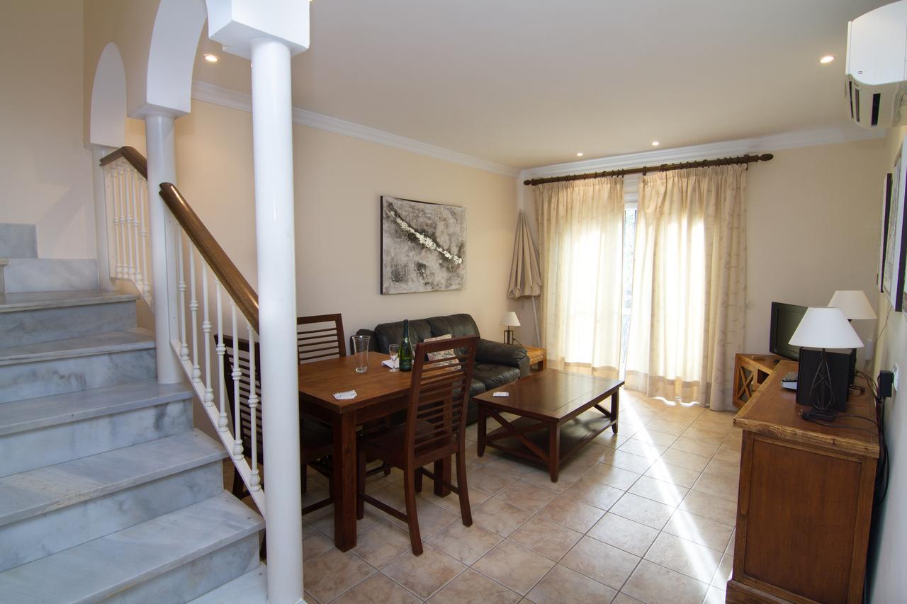 Los Pinos 19 Menyber Nerja Dış mekan fotoğraf