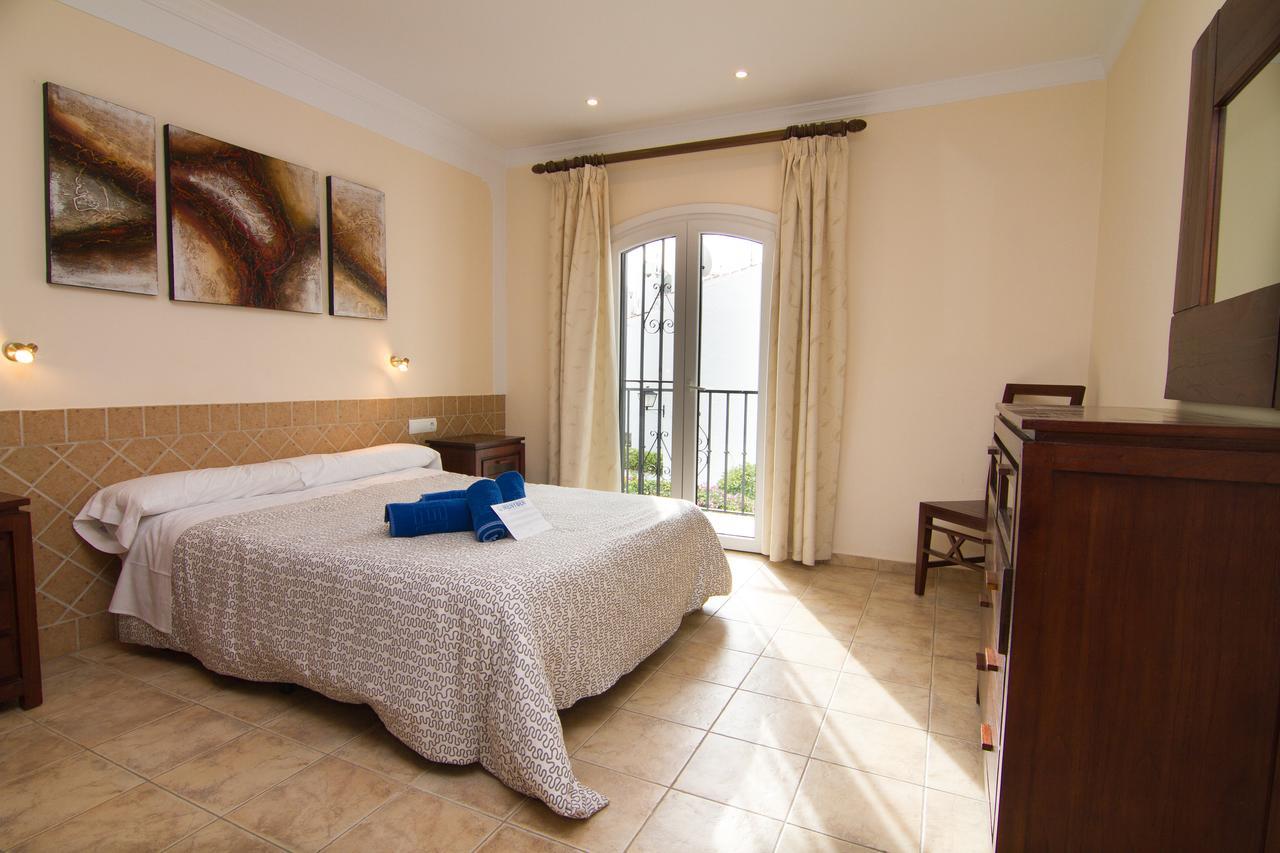 Los Pinos 19 Menyber Nerja Dış mekan fotoğraf