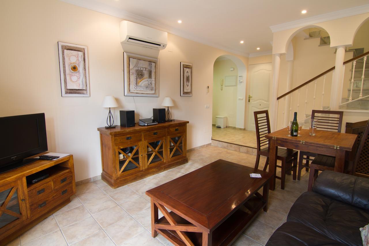 Los Pinos 19 Menyber Nerja Dış mekan fotoğraf
